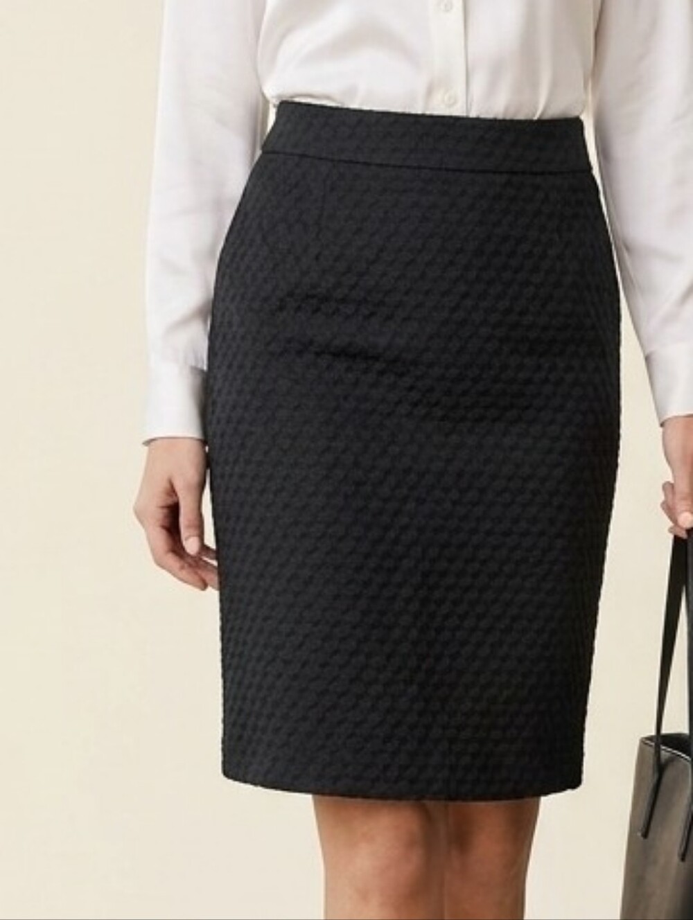 Ann Taylor Black Textured Pencil Skirt Size 6P Petite Knit Chevron Diamond